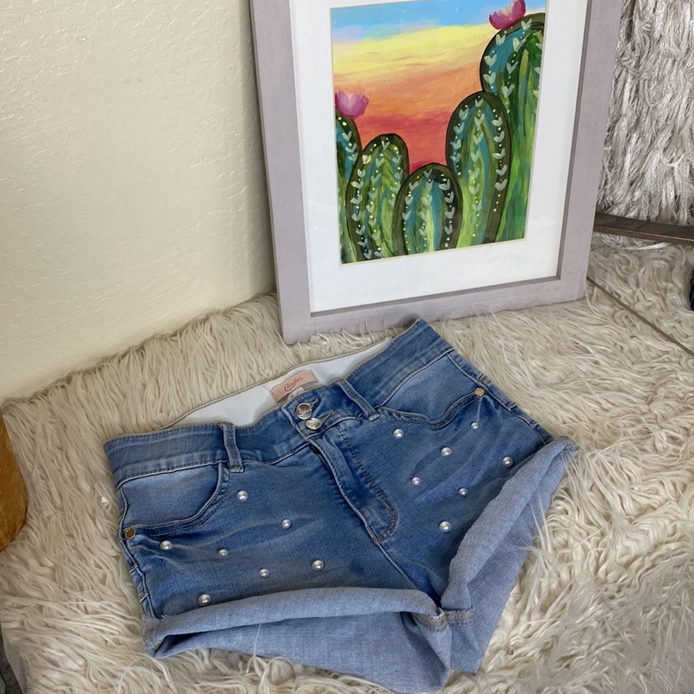 Candies Pearl shorts - Picture 1 of 5